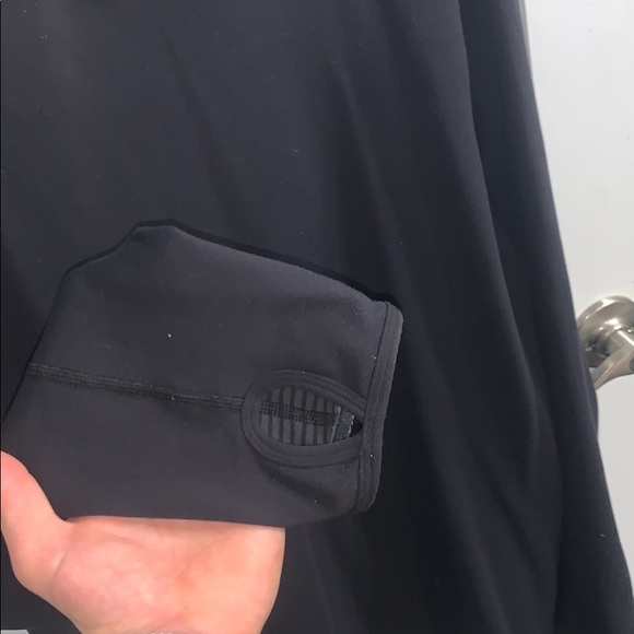 Reversible Lululemon and long sleeve - Picture 3 of 4